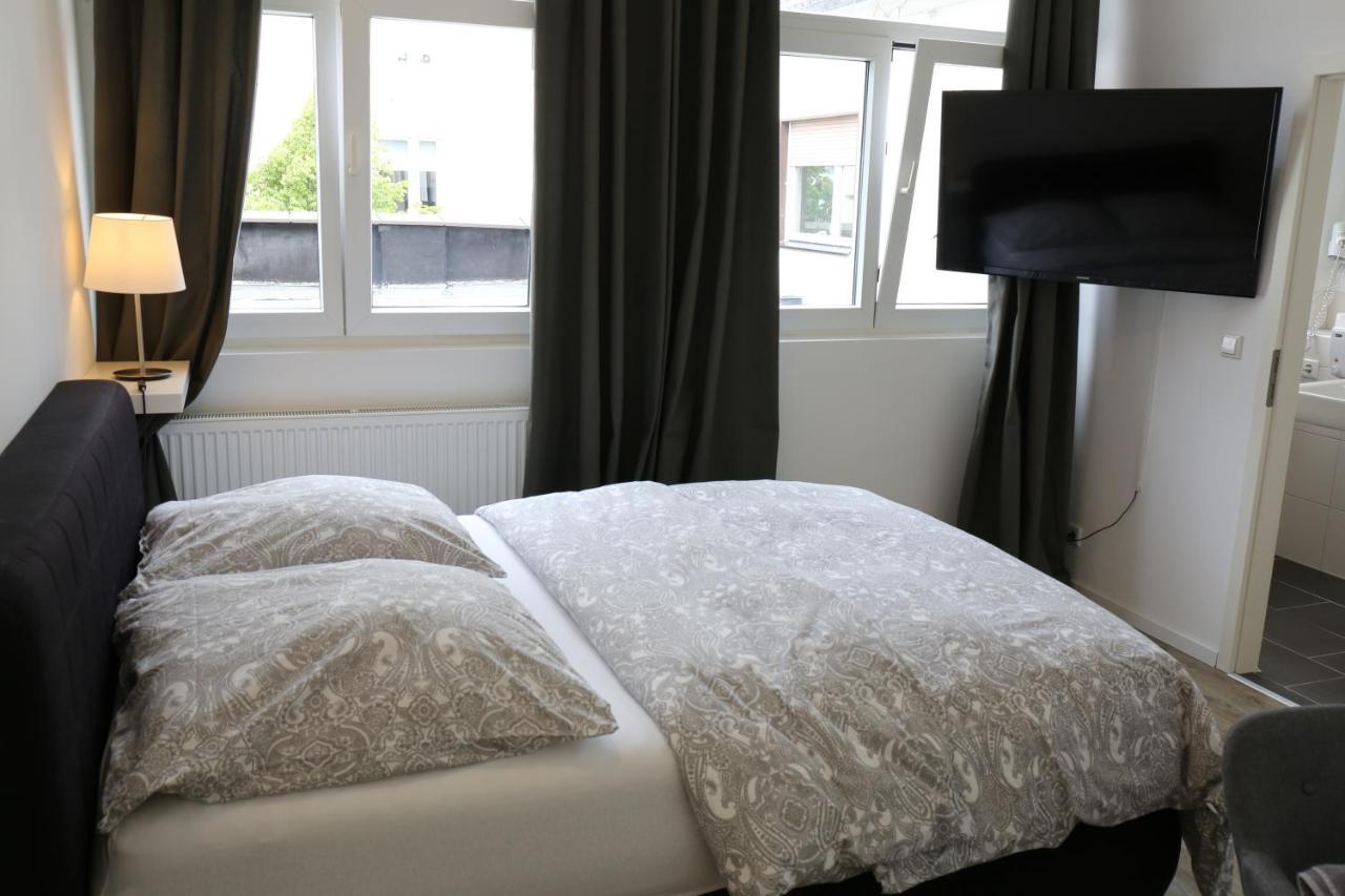 Dreams Bielefeld Pansiyon Dış mekan fotoğraf