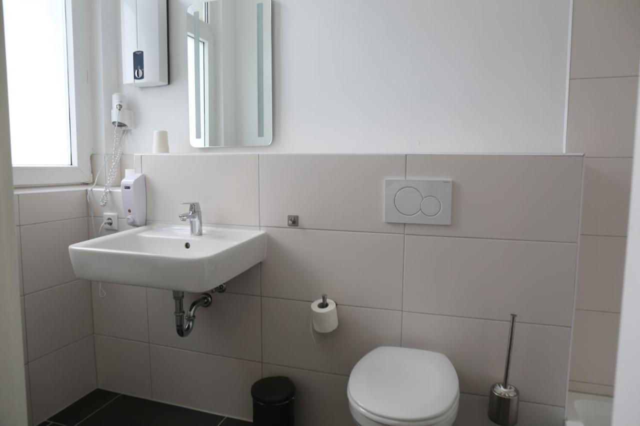 Dreams Bielefeld Pansiyon Dış mekan fotoğraf