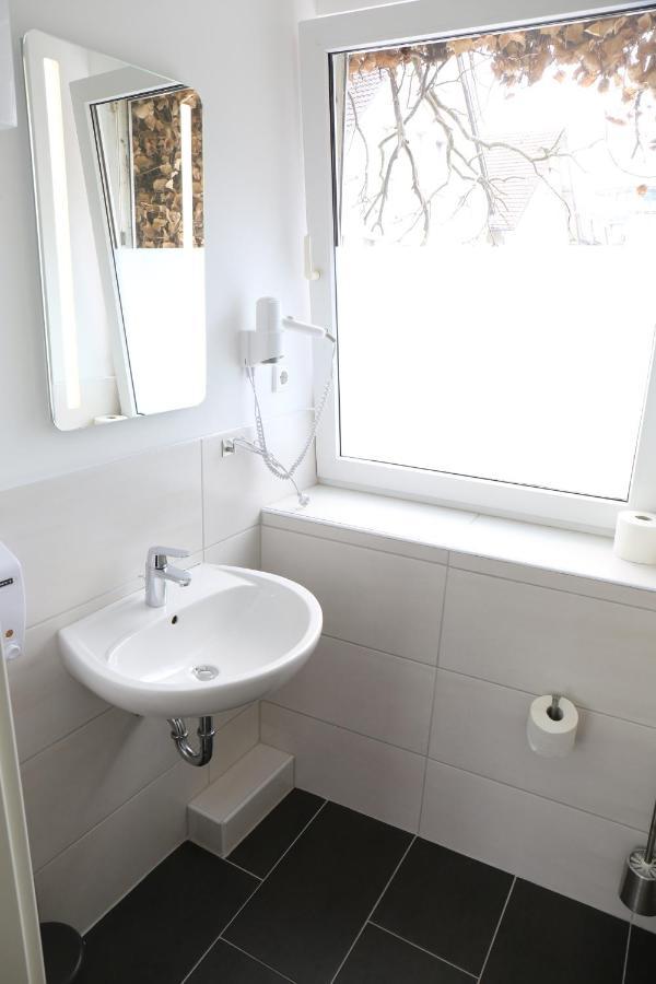 Dreams Bielefeld Pansiyon Dış mekan fotoğraf