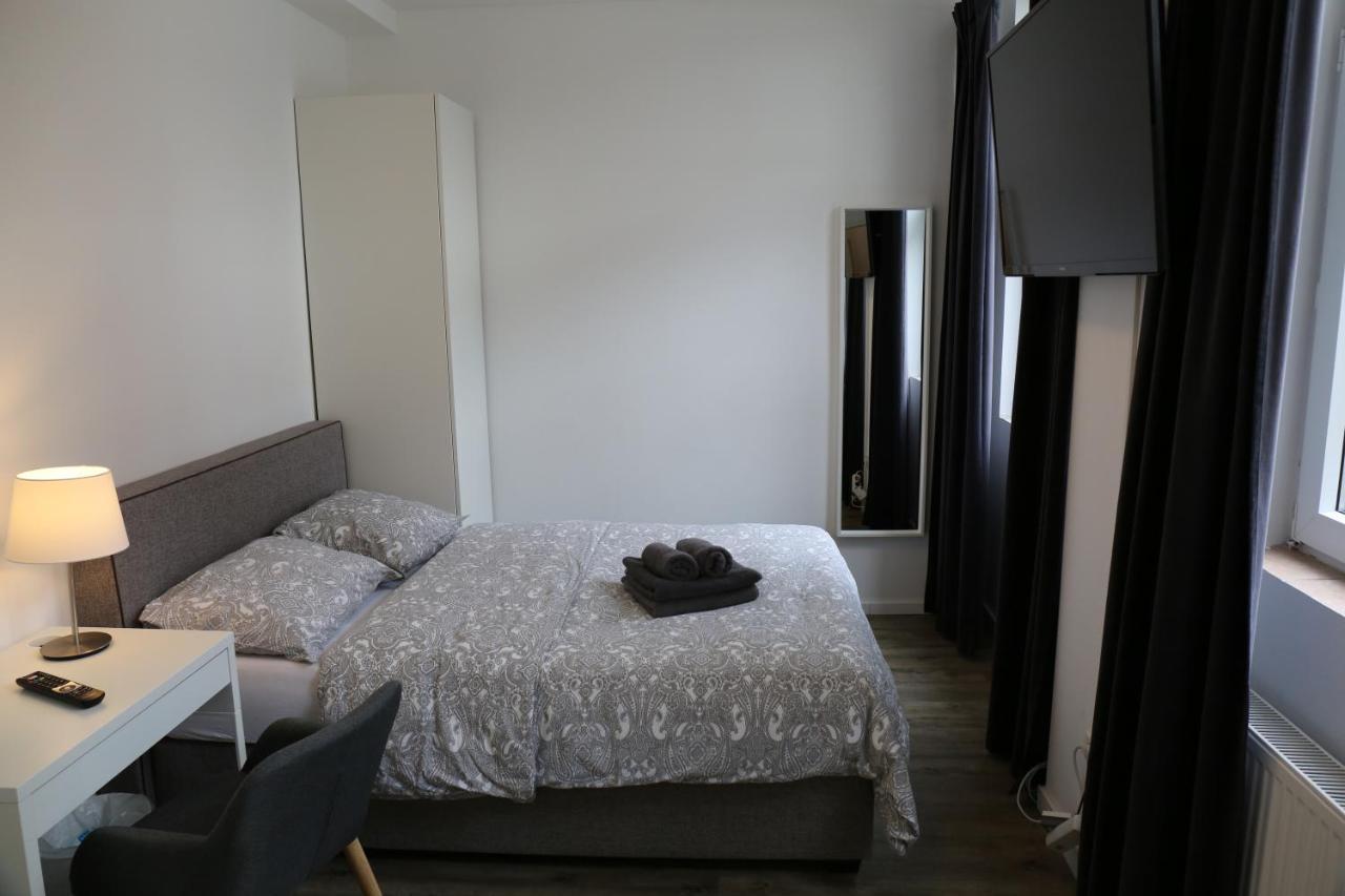 Dreams Bielefeld Pansiyon Dış mekan fotoğraf